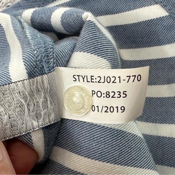 Southern‎ Shirt Blue & White Striped Button-Up Top – Size Small/Medium NWT - Picture 10 of 12